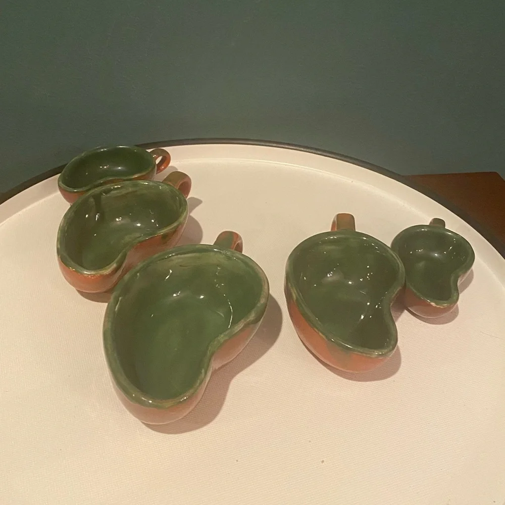 Set of 5 Williams Sonoma Chili Pepper stacking bowls